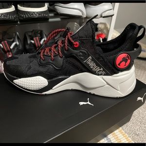 BRAND NEW in box. Boys Puma Thundercats sneaker. Size 5.5. Never worn.